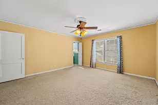 401 N Pruett St, Baytown, TX 77520 - Photo 15