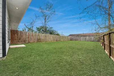 8305 Prairie View Drive #B, Houston, TX 77088 - Photo 21