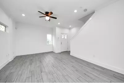 8305 Prairie View Drive #B, Houston, TX 77088 - Photo 7