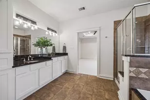 5924 Petty St, Houston, TX 77007 - Photo 13