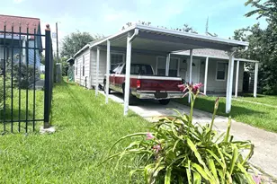 10417 Fairfax St, Houston, TX 77029 - Photo 1