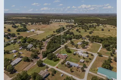 22209 Pierce Street, Navasota, TX 77868 - Photo 3