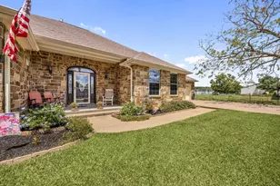 22209 Pierce St, Navasota, TX 77868 - Photo 5