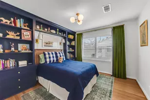 7706 Meadowbriar Ln, Houston, TX 77063 - Photo 15