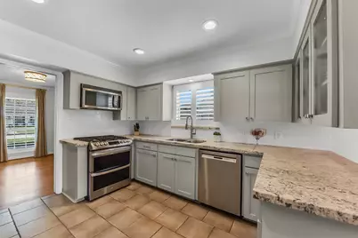 7706 Meadowbriar Lane, Houston, TX 77063 - Photo 7