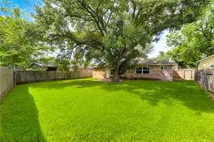 10123 Kent Towne Ln, Sugar Land, TX 77498 - Photo 17