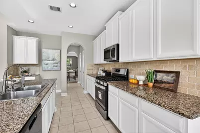 11210 Leila Park Court, Cypress, TX 77433 - Photo 15