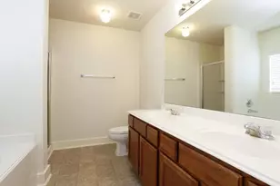 11915 Sanspereil Dr, Houston, TX 77047 - Photo 7