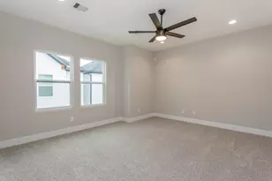 1439 W 25th St, Houston, TX 77008 - Photo 5