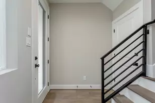 1439 W 25th St, Houston, TX 77008 - Photo 17