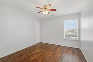 1742 Country Club Cove Dr, Baytown, TX 77521 - Photo 23