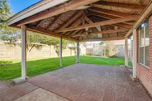 1742 Country Club Cove Dr, Baytown, TX 77521 - Photo 27