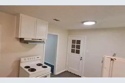 512 Azalea Avenue, Orange, TX 77630 - Photo 5