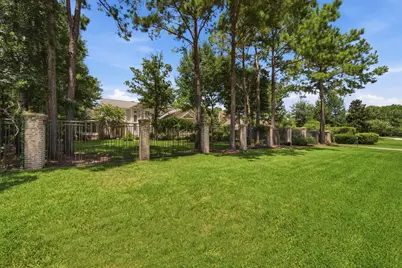 859 Eagle Pointe, Montgomery, TX 77316 - Photo 3
