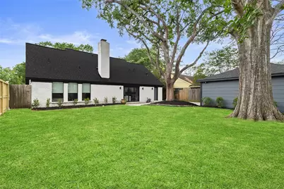 5934 Dumfries Drive, Houston, TX 77096 - Photo 5