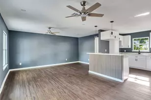 9814 Trumpet St, Houston, TX 77078 - Photo 5