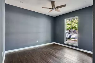 9814 Trumpet St, Houston, TX 77078 - Photo 23