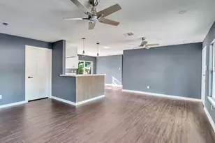 9814 Trumpet St, Houston, TX 77078 - Photo 7