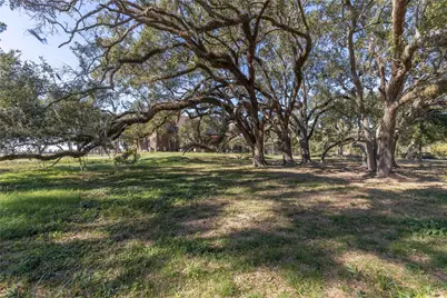 6641 S Eagle Road, Anahuac, TX 77514 - Photo 9
