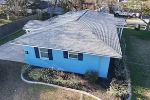 305 Miles Rd, Bacliff, TX 77518 - Photo 15