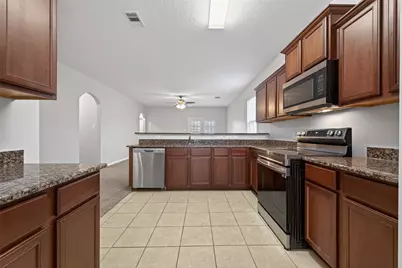 12038 Powderhorn Lane, Pinehurst, TX 77362 - Photo 9