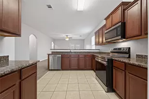 12038 Powderhorn Ln, Pinehurst, TX 77362 - Photo 9