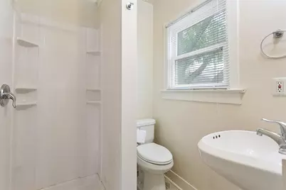 1133 Bayland Avenue, Houston, TX 77009 - Photo 7
