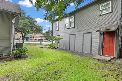 1133 Bayland Avenue, Houston, TX 77009 - Photo 9