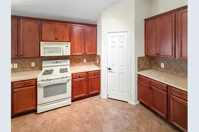19531 S Village Of Bridgestone Lane, Spring, TX 77379 - Photo 9