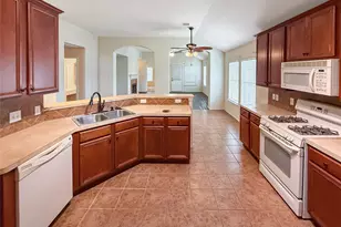 19531 S Village Of Bridgestone Ln, Spring, TX 77379 - Photo 7