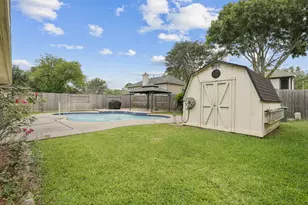 2112 Castle Dr, League City, TX 77573 - Photo 31