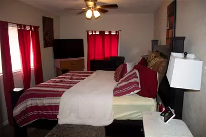 138 S Pecan Drive, Texas City, TX 77591 - Photo 9