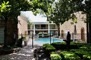2201 Fountain View Dr, Houston, TX 77057 - Photo 11