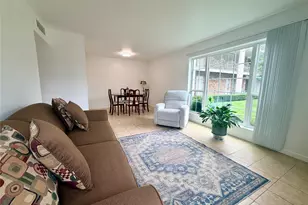 2201 Fountain View Dr, Houston, TX 77057 - Photo 7