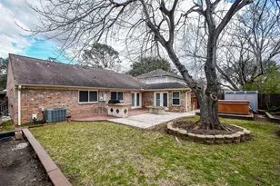 3402 Hidden Creek Dr, Sugar Land, TX 77479 - Photo 17