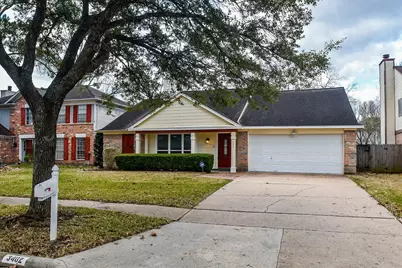 3402 Hidden Creek Drive, Sugar Land, TX 77479 - Photo 3