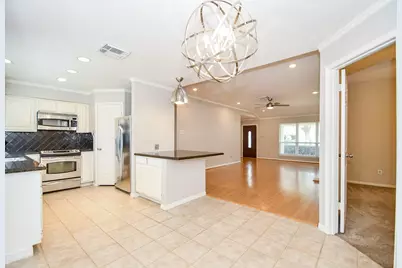 3402 Hidden Creek Drive, Sugar Land, TX 77479 - Photo 7