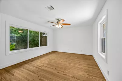8739 Linkterrace Lane, Houston, TX 77025 - Photo 21