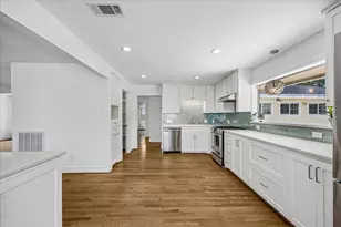 8739 Linkterrace Ln, Houston, TX 77025 - Photo 13