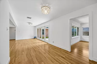 8739 Linkterrace Lane, Houston, TX 77025 - Photo 11