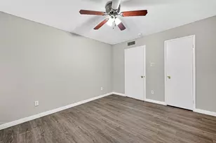 2110 Wilcrest Dr, Houston, TX 77042 - Photo 21