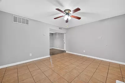 2110 Wilcrest Drive #138, Houston, TX 77042 - Photo 9