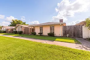 13141 High Star Dr, Houston, TX 77072 - Photo 3