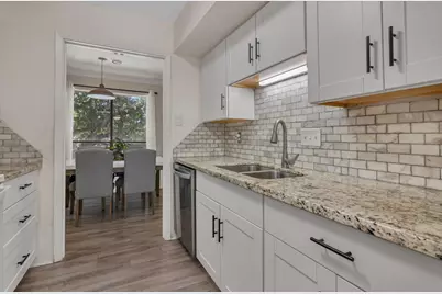 3220 69th Street #B8, Galveston, TX 77551 - Photo 21
