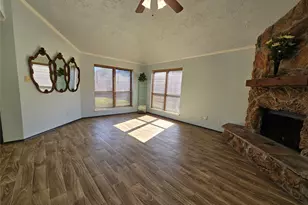 8319 Wind Veil Dr, Houston, TX 77040 - Photo 11