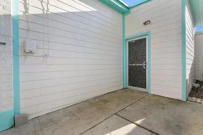 2102 Avenue N, Galveston, TX 77550 - Photo 33