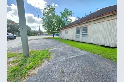 2600 Avenue F, Bay City, TX 77414 - Photo 21