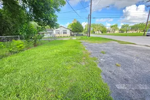 2600 Avenue F, Bay City, TX 77414 - Photo 19