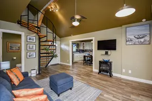 330 N Dixie Dr, Lake Jackson, TX 77566 - Photo 9
