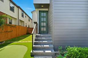 1436 W 24th St, Houston, TX 77008 - Photo 7